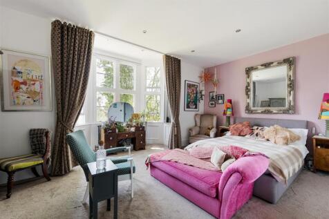 Friday Hill House E4