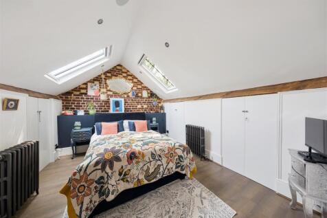 Friday Hill House E4