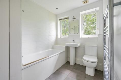 Bathroom.jpg