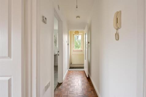 Hallway.jpg