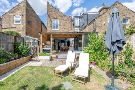Buxton Road E4