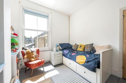 Buxton Road E4