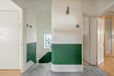 Clivedon Road E4
