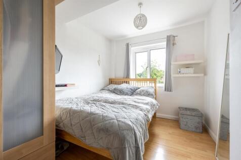 Clivedon Road E4
