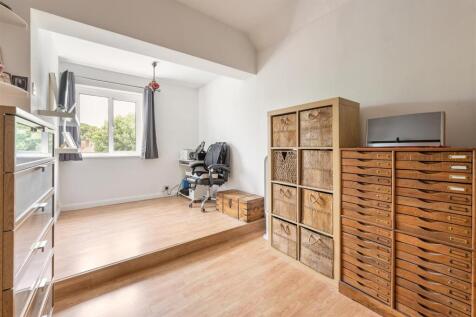 Clivedon Road E4
