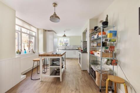 Sutherland Road, N17
