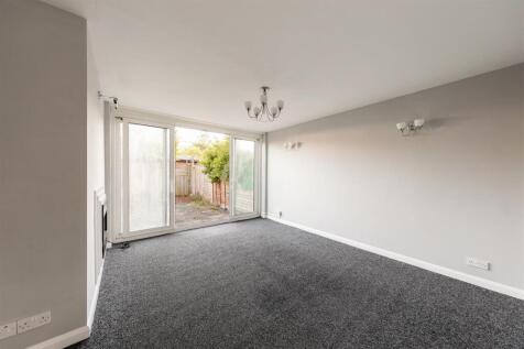 Field Close, E4