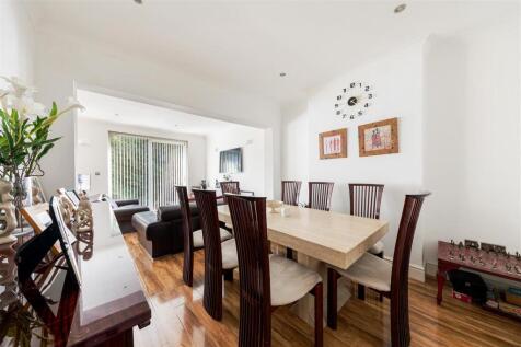 Chingford Avenue E4