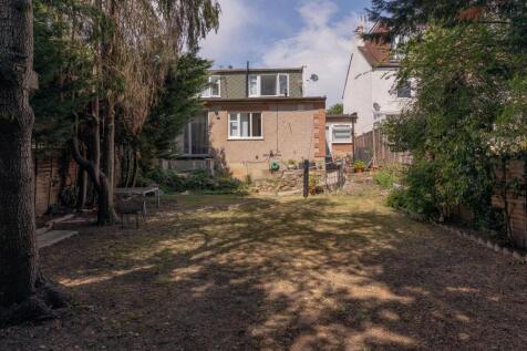 Chingford Avenue E4