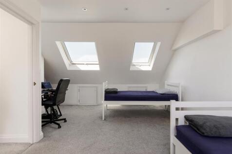 York Road E4