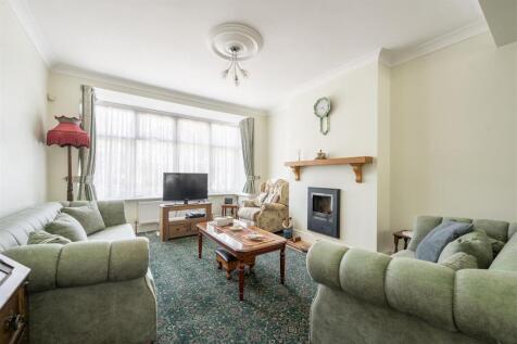 Larkswood Road, E4