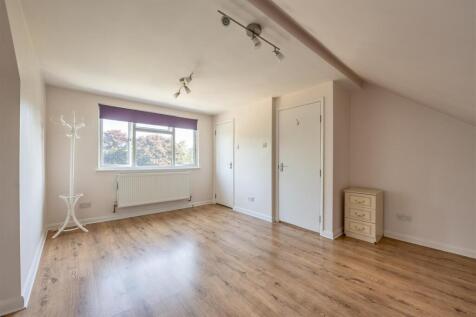 Larkswood Road, E4