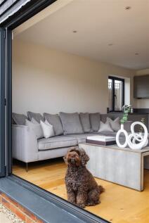 Sewardstone Road E4