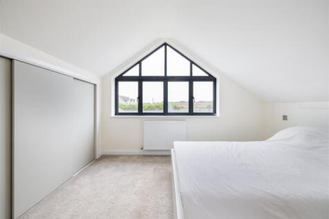 Sewardstone Road E4