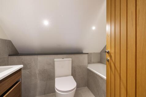 Sewardstone Road E4
