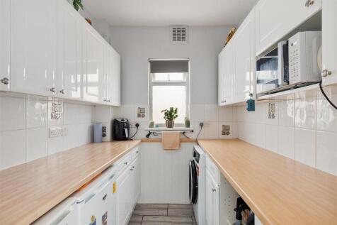 Dale View Avenue E4