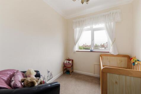 Dale View Avenue E4