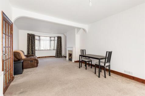 Larkshall Road, E4