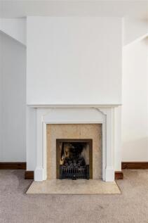Larkshall Road, E4