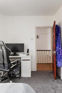 Larkshall Road, E4