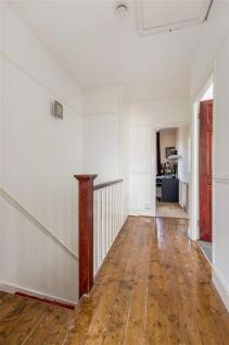 Larkshall Road, E4