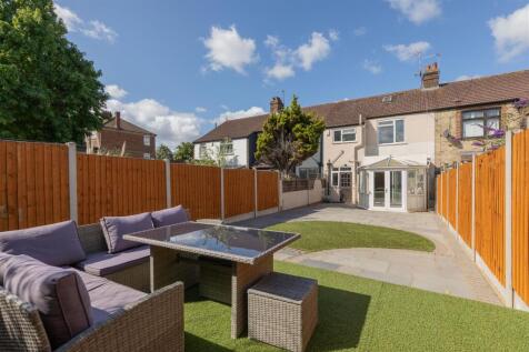 Larkshall Road, E4