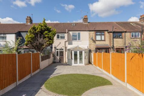Larkshall Road, E4