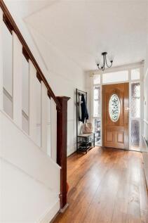 Larkshall Road, E4
