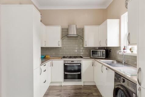 Westward Road, E4