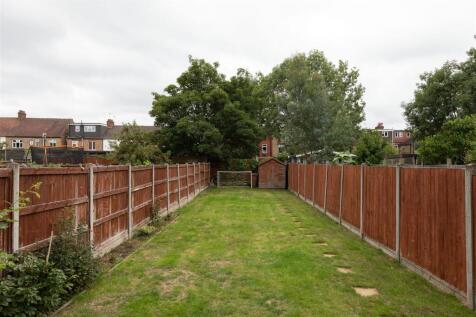 Westward Road, E4