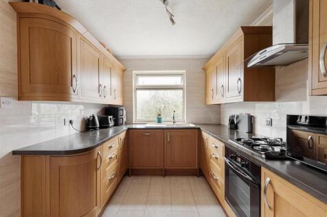 Chingford Avenue, E4