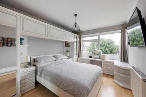 Chingford Avenue, E4