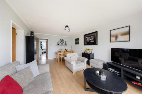 Chingford Avenue, E4