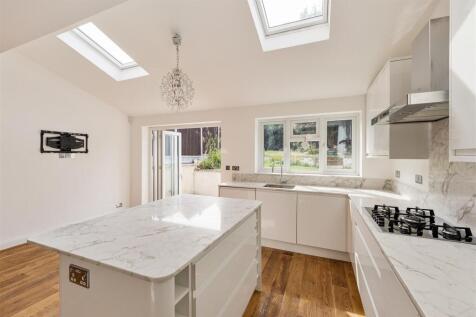 Beech Hall Crescent, E4