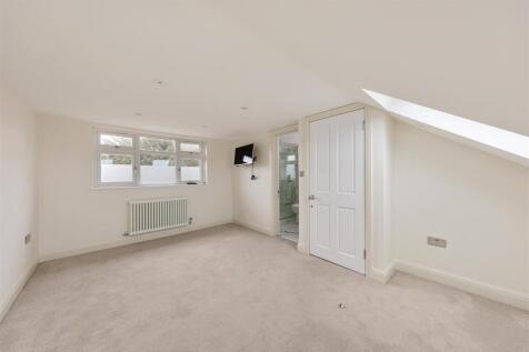 Beech Hall Crescent, E4