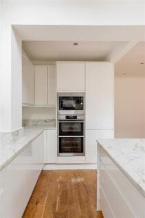 Beech Hall Crescent, E4