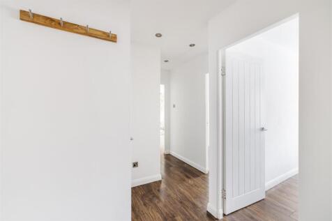 Bridle Path IG8