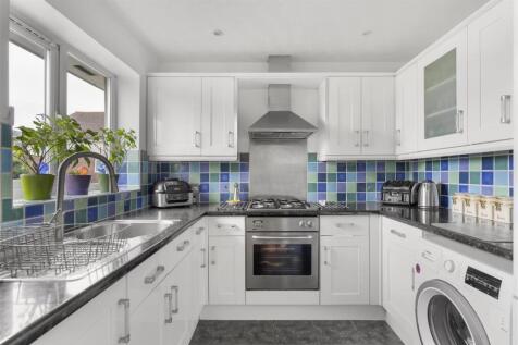 Chingford Avenue, E4