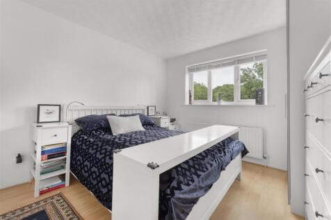 Chingford Avenue, E4
