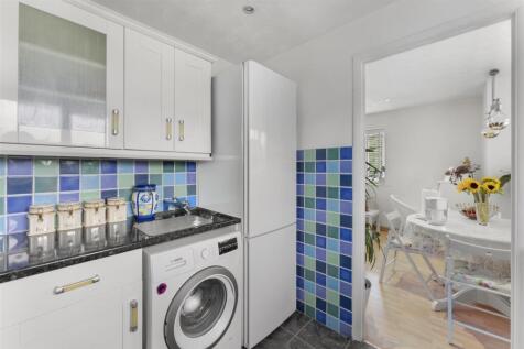 Chingford Avenue, E4