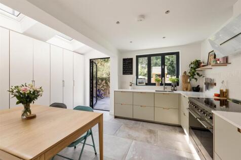 Haldan Road E4