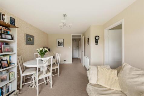 Chingford Avenue, E4