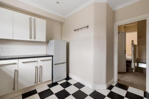 Beverley Road E4