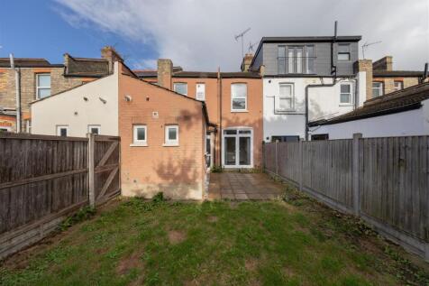 Hale End Road E4