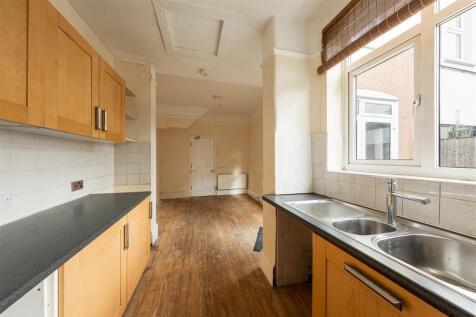 Hale End Road E4
