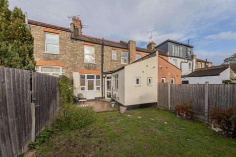 Hale End Road E4