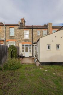 Hale End Road E4
