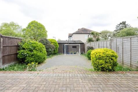 Falmouth Avenue E4