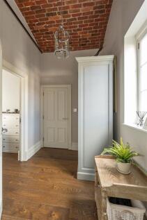 Hallway-2.jpg