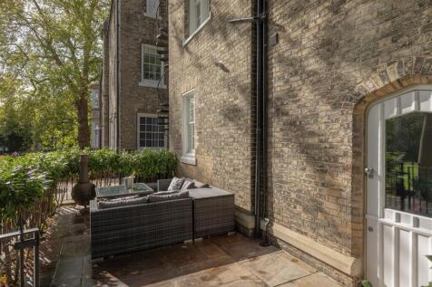 Simmons Lane E4